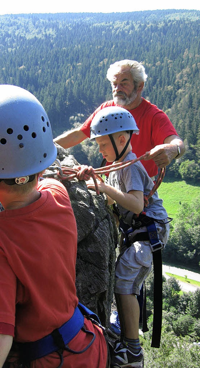 Hoch hinaus ging es am Kletterfelsen.   | Foto: Privat