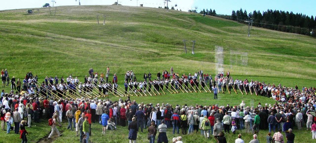 Groes Alphornfinale beim Naturparkmarkt am Feldberg    | Foto: privat