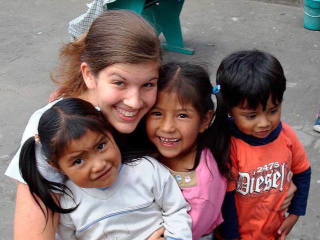 Barbara Singler mit Straenkindern aus Ecuador.  | Foto: Barbara Singler