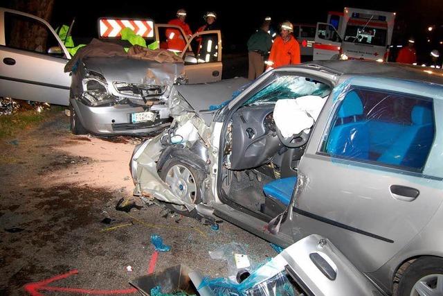 Schwerer Verkehrsunfall mit drei Verletzten