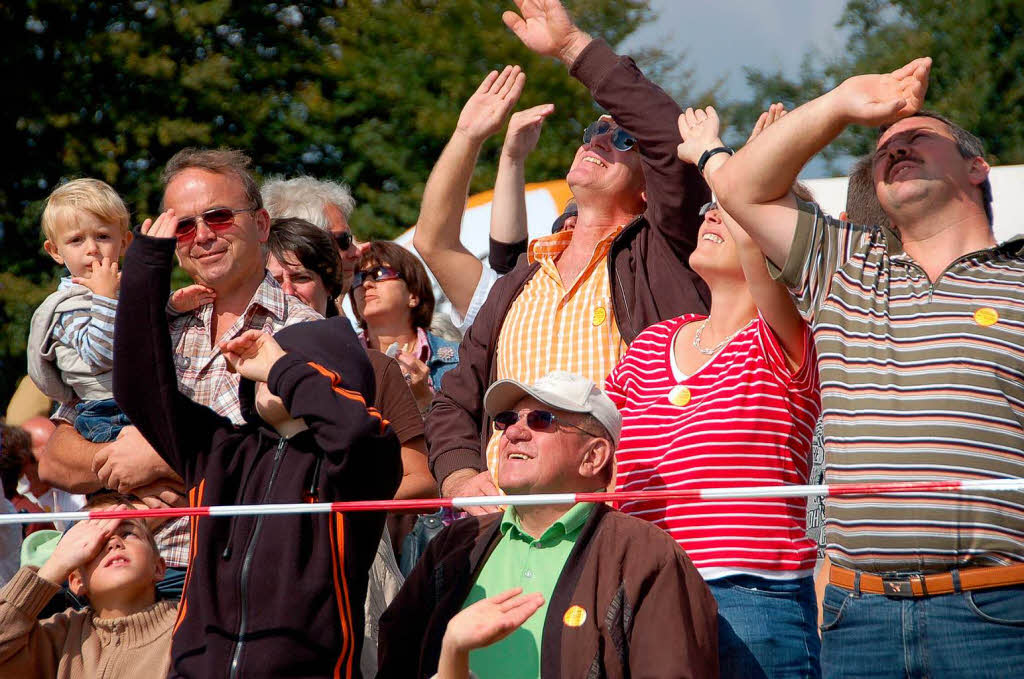 Impressionen vom Flugtag der Luftsportgemeinschaft Hotzenwald am Wochenende in Htten.