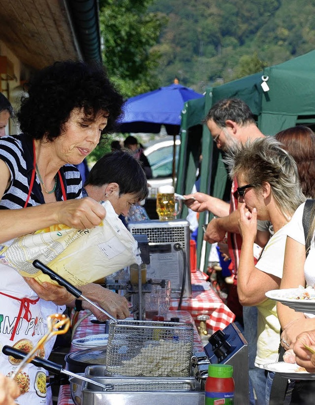 Viel zu tun an der Essensausgabe  | Foto: Maja Tolsdorf