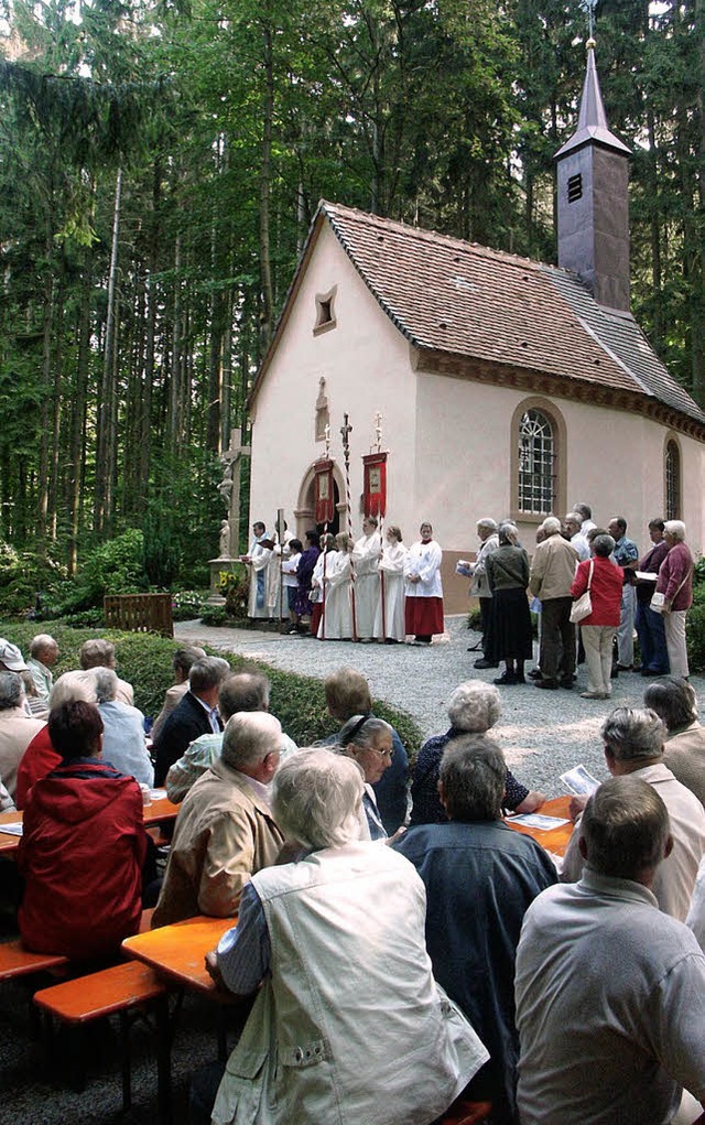 Idyllisch gelegen: die Kapelle auf dem Kniestein.  | Foto: heidi fssel