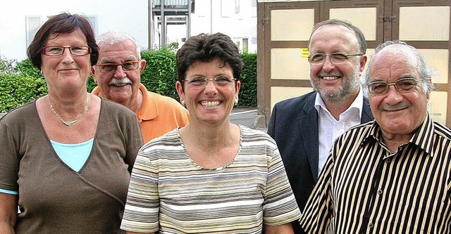 Der Vorsitzende des Freundeskreises We...Gnter und Monika Kautz (von rechts).   | Foto: Claudia Gempp