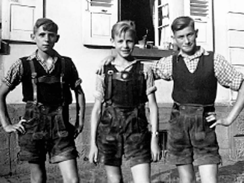1939:  Auf einer Radtour nach Saarbrcken, links Philipp Brucker