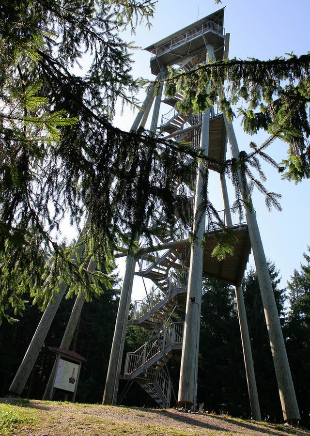 300 Hhenmeter und 128 Stufen muss der...Spitze des Hnersedelturms erklimmen.   | Foto: Theo Weber