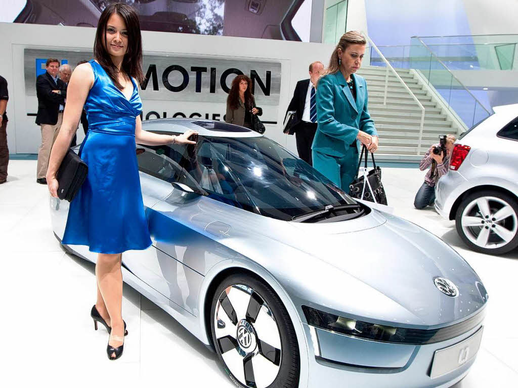 Weltpremiere des neuen 1-Liter-Autos „L1“ von VW