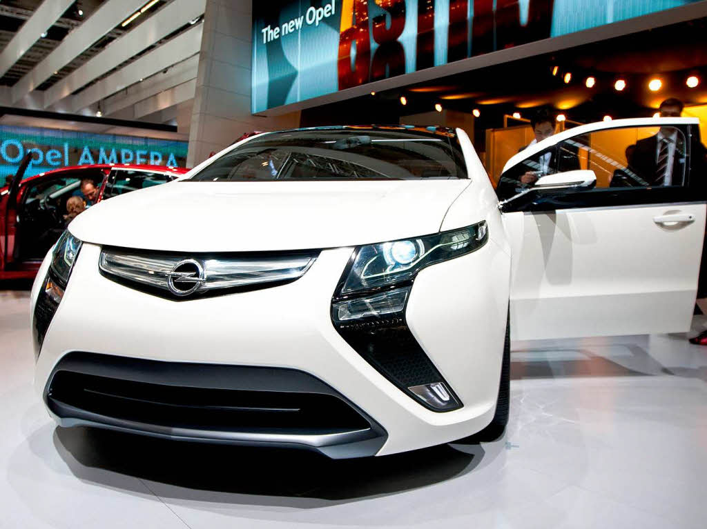 Der Opel Ampera lutet elektrisches Automobil-Zeitalter ein