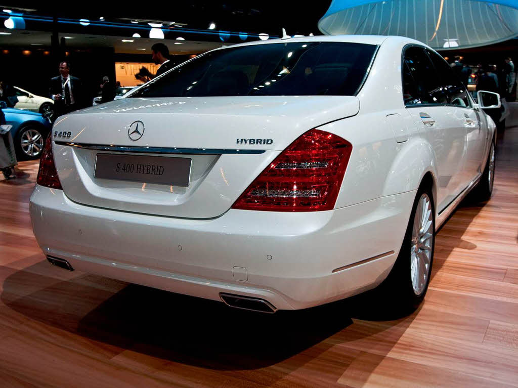 Mercedes-Benz schickt die Hybrid-Version der S-Klasse ins Rennen