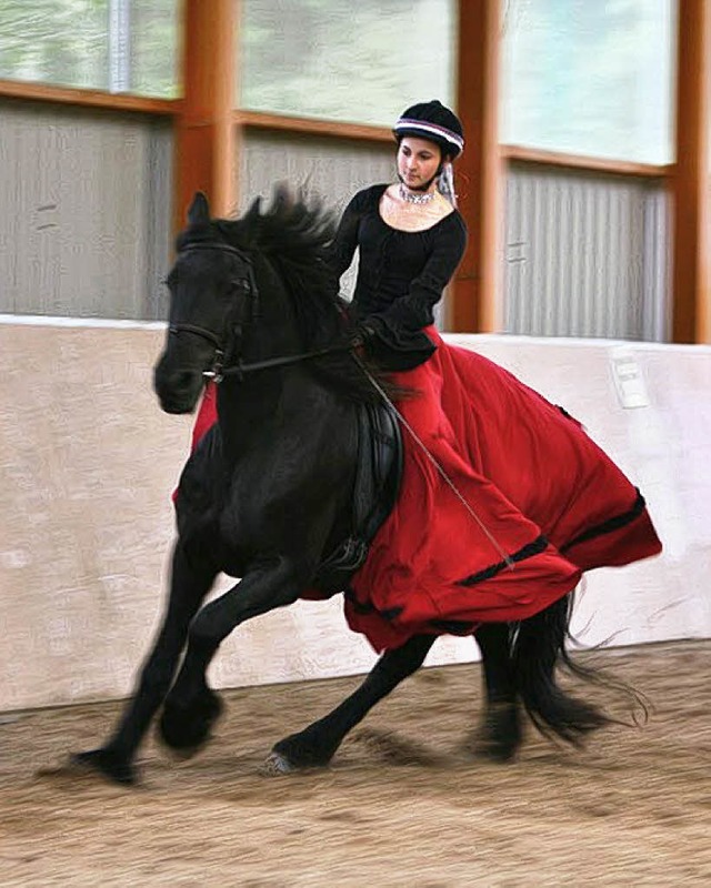 Theresa Fromm auf ihrem Friesen.  | Foto: Irene Wagner