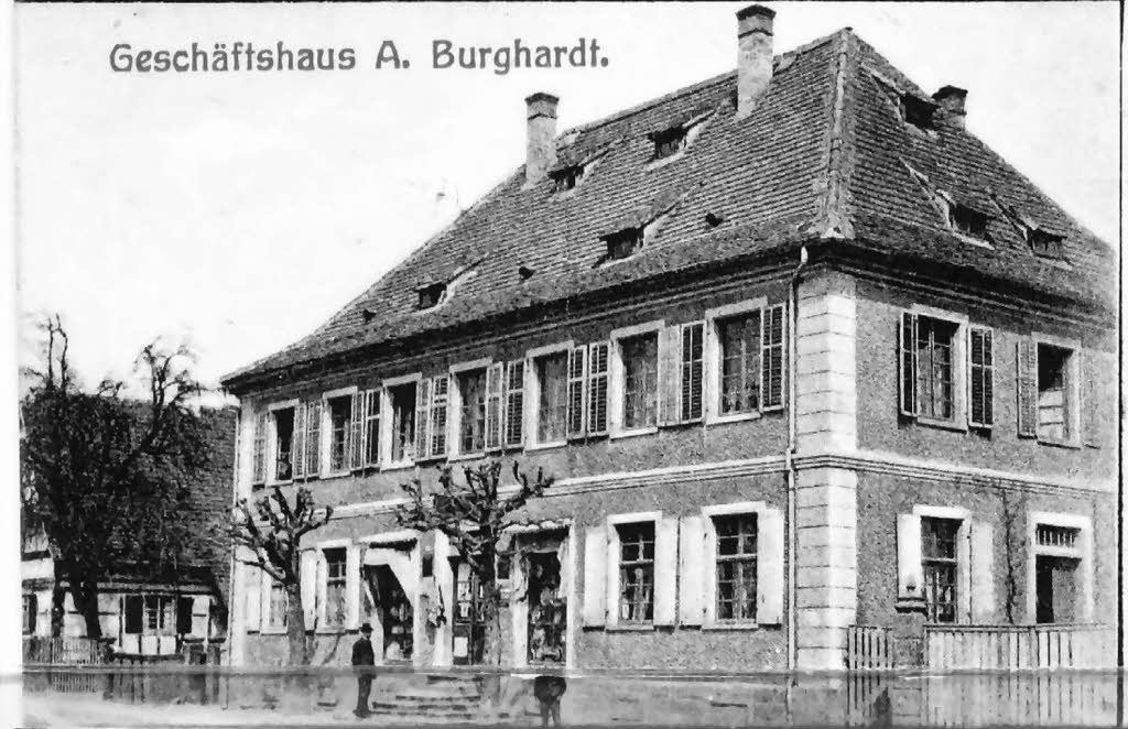 Das Geschftshaus A. Burghardt in der Hauptstrae  im Jahre 1910.