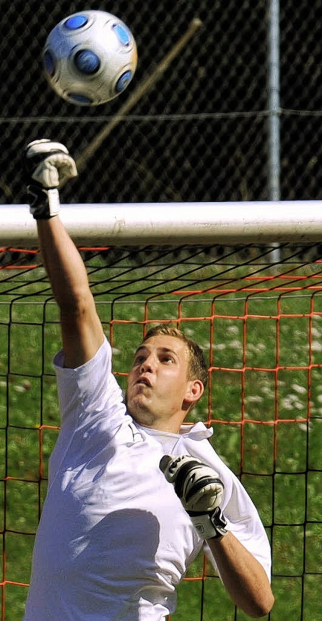 Starker Rckhalt in Bonndorf: TuS-Torwart Daniel Ebner  | Foto: Seeger