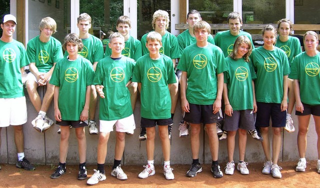 Zum Abschluss der Campwoche erhielt jeder Teilnehmer ein Camp-T-Shirt.  | Foto: bz