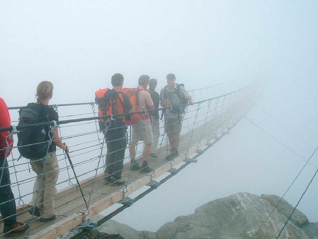 berquerung der Triftbrcke im Nebel &#8211; eine echte Herausforderung.  | Foto: Stefanie Sigmund