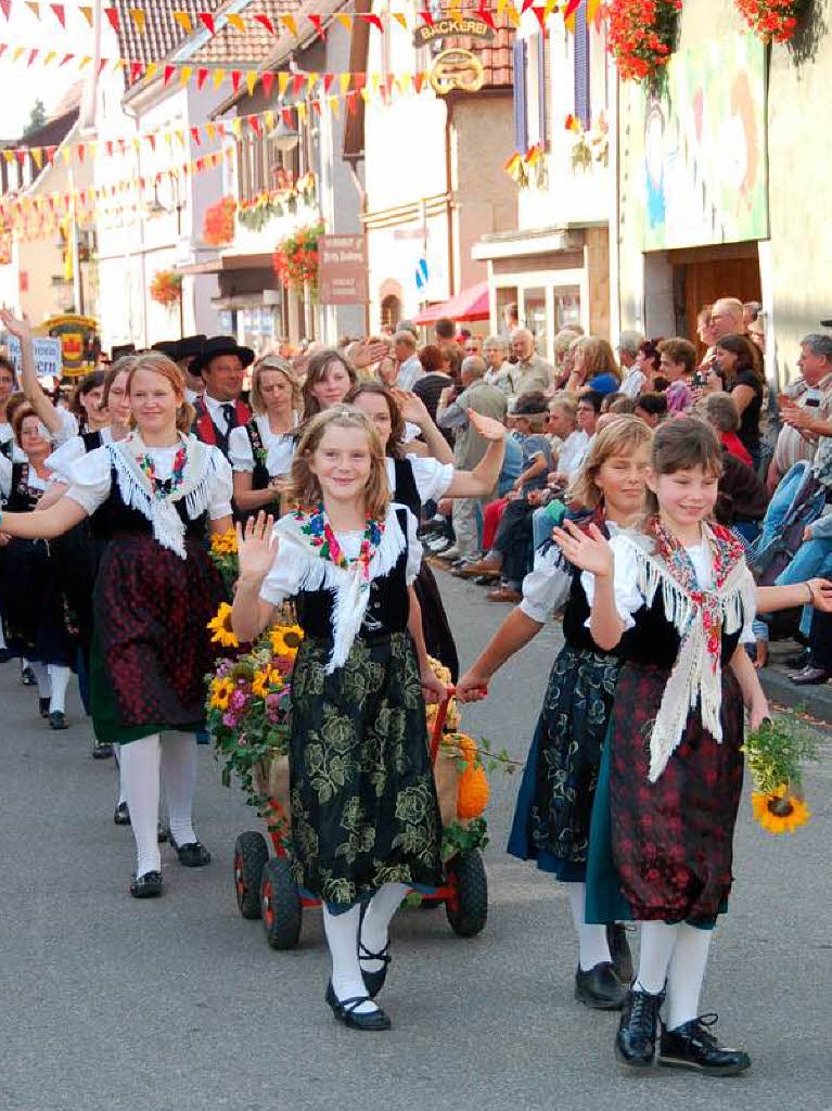 Ein Forum fr den Auggener Wein mit buntem Rahmenprogramm bot das 54. Winzerfest in Auggen. <?ZP?>
