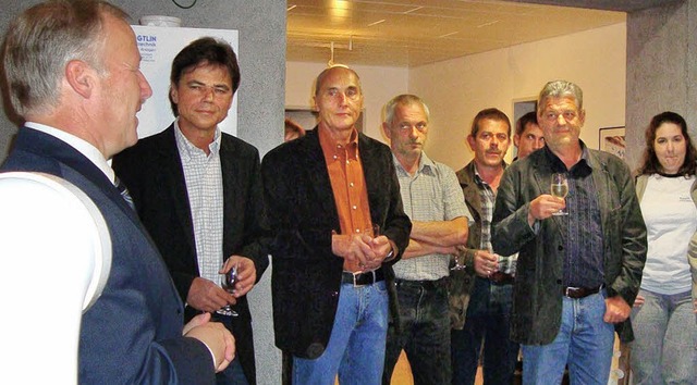 Peter Wei (links) erlutert in den R...hts neben ihm Firmenchef Uwe Vgtlin.   | Foto: Hans-Jrgen Trul