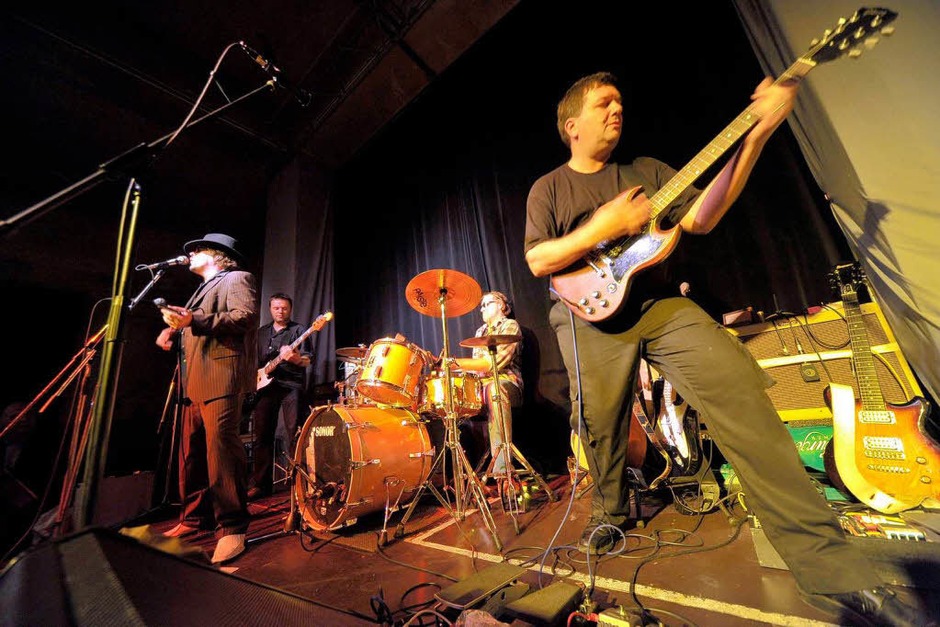 Avanti Dilettanti in der Wodanhalle im Ganter Biergarten, hier Ralf Deckert von "Barrel of Blues" (Foto: Thomas Kunz) Avanti Dilettanti in der Wodanhalle im Ganter Biergarten, hier Ralf Deckert von "Barrel of Blues" (Foto: Thomas Kunz)