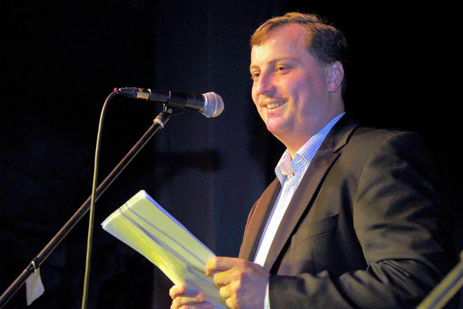Auch die Freiburger Direktkandidaten durften auf die Bühne: Hier Daniel Sander (CDU) (Foto: Thomas Kunz) Auch die Freiburger Direktkandidaten durften auf die Bühne: Hier Daniel Sander (CDU) (Foto: Thomas Kunz)