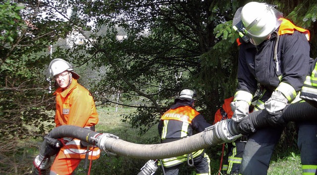 Hart arbeiten mussten die knftigen F...m Ausbildungslehrgang in Herrischried.  | Foto: Katja Mielcarek