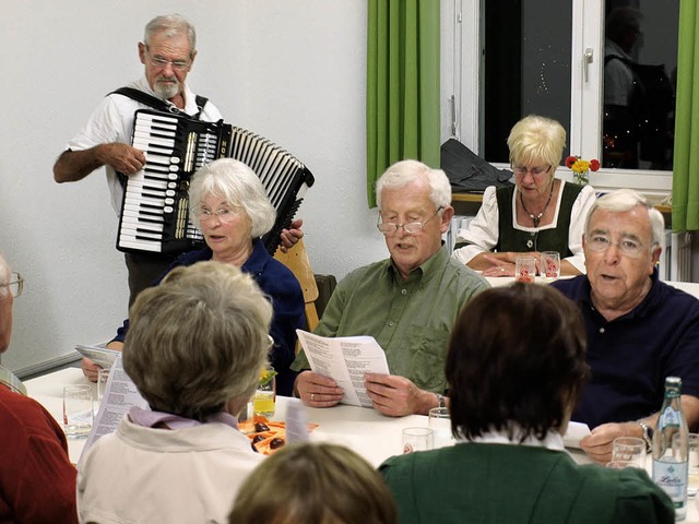 Die Schwarzwaldwanderer sangen nach Leibeskrften  | Foto: Paul Schleer
