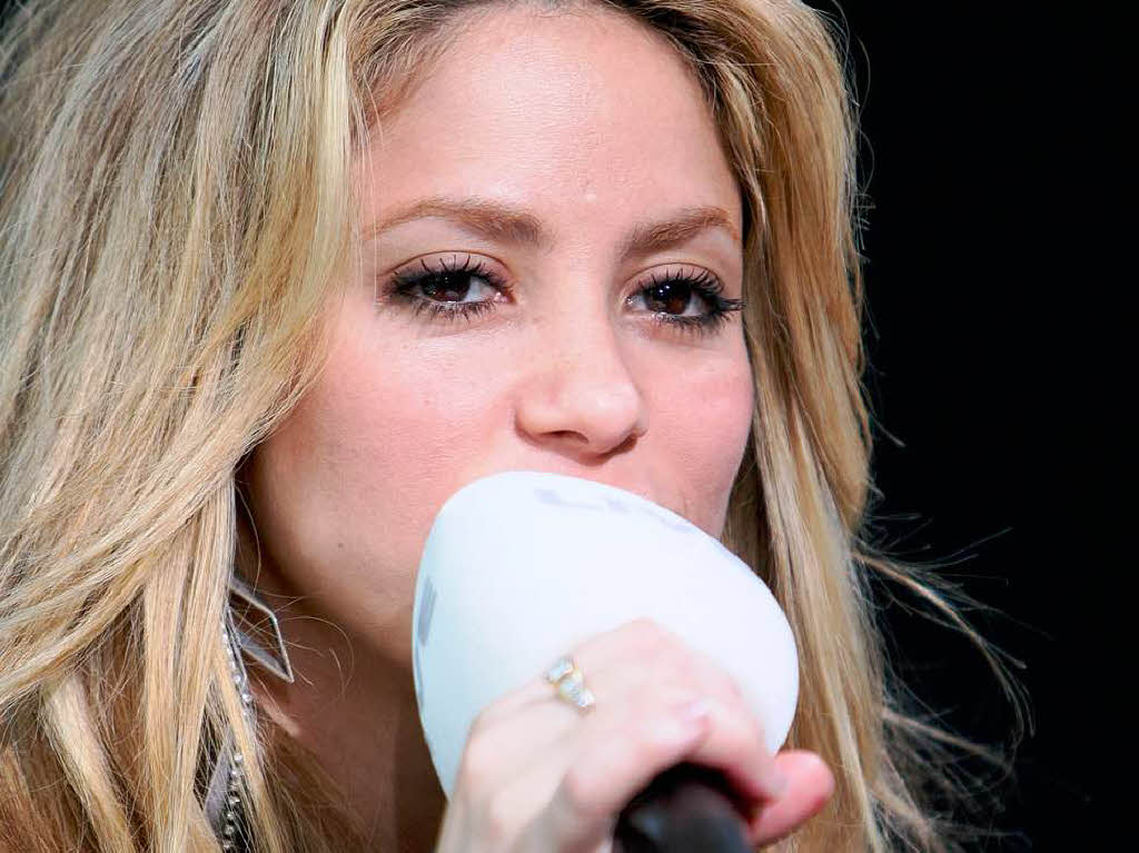 Shakira erklärte, welche Bedeutung ihre aktuelle Single She Wolf für sie hat. Shakira erklärte, welche Bedeutung ihre aktuelle Single She Wolf für sie hat.