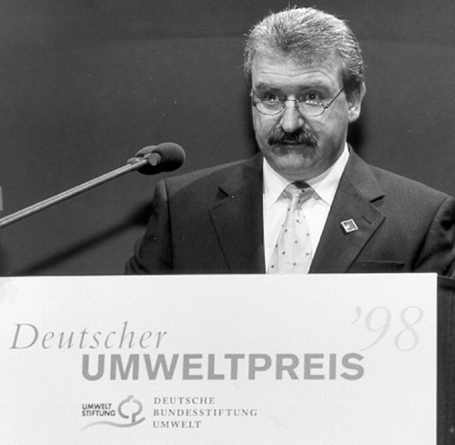 Georg Salvamoser 1998 bei der Verleihung des Deutschenr Umweltpreises.  | Foto: DBU