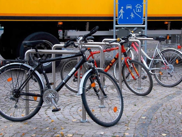 Neue Fahrradstnder, hier am Alten Rathaus  | Foto: Sylvia-Karina Jahn