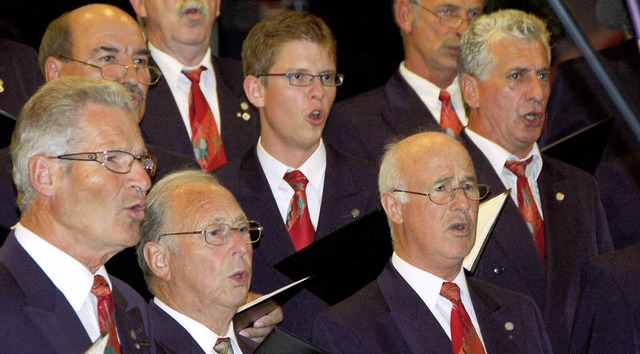 Der Btzinger Mnnerchor glnzte beim ...illon mit einem bunten Liederstrau.    | Foto: sebastian ehret