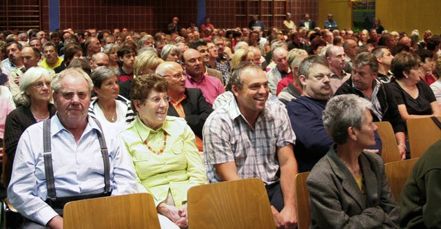 Voll besetzt war die Ehrenbachhalle in...r ffentlichen Kandidatenvorstellung.   | Foto: Juliane Khnemund