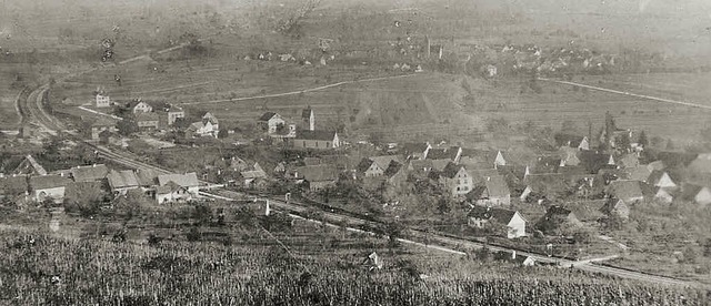 Efringen-Kirchen im Jahr 1894 &#8211; ...erkennen, wren da nicht die Kirchen.   | Foto: Museum