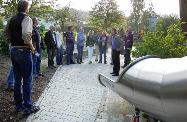 Gemeinderat besichtigt Kinderinsel und Grundschule  | Foto: ralf morys