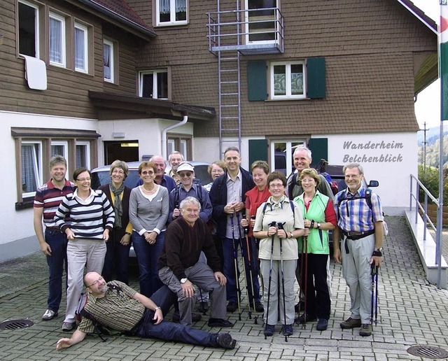 Eine Wandergruppe des Schwarzwaldvereins Zell am Wanderheim Belchenblick.   | Foto: Privat