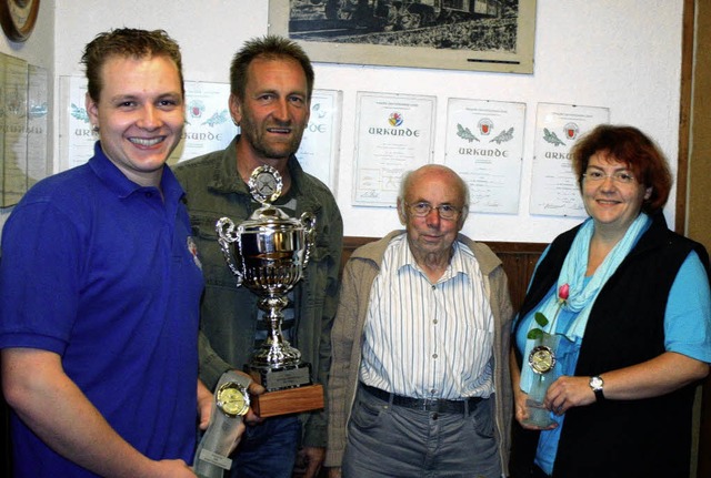 Die sicherste Hand hatten  Peter Kornm...ister Horst Enders und Andrea Sailer.   | Foto: Bode