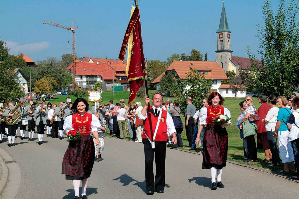 Zum 47. Mal wurde in Berau unter Federfhrung der Trachtenkapelle das Erntedankfest mit einem Ernteumzug gefeiert.
