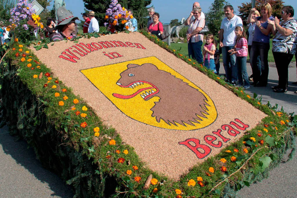 Zum 47. Mal wurde in Berau unter Federfhrung der Trachtenkapelle das Erntedankfest mit einem Ernteumzug gefeiert.