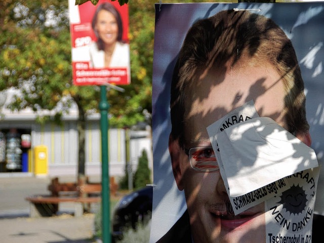 Haben  endgltig  ausgedient: Wahlplakate in Kirchzarten    | Foto: Franz Dannecker