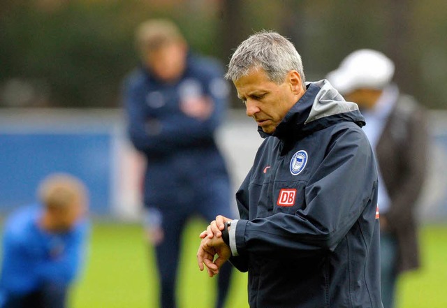 Lucien Favres Zeit als Trainer von Hertha BSC Berlin ist abgelaufen.  | Foto: dpa