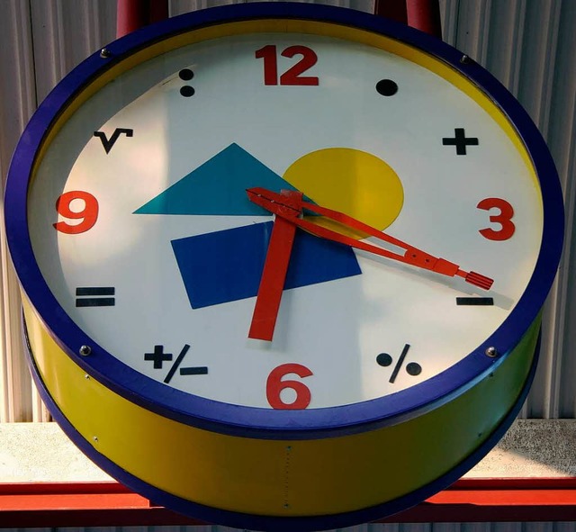 Die Uhr tickt fr die Hauptschulen im ...htung einer Werkrealschule beantragen.  | Foto: Sabine Model
