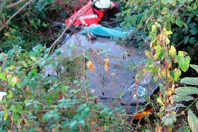 Dmmstoffballen verursacht Unfall auf der Autobahn bei Offenburg