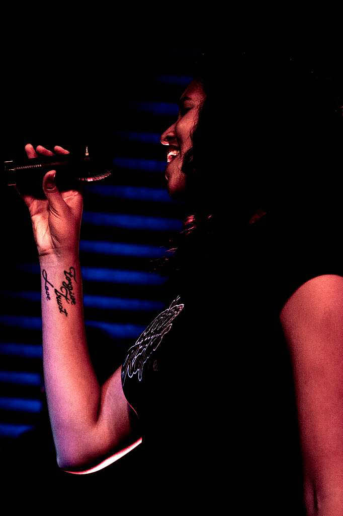 Cassandra Steen singt im Jazzhaus.