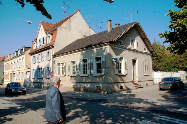 Platz fr ein Hotel? Die Ecke Burg-/He...rae wartet auf eine neue Verwertung.   | Foto: Jahn