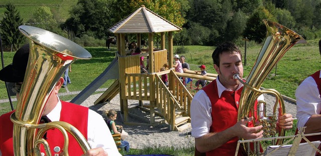 Der Frhnder Spielplatz wurde eingeweiht.   | Foto: Ulrike Jger