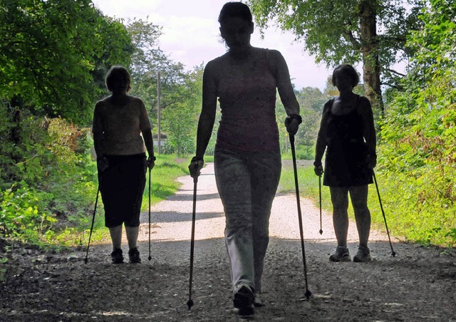 Nordic Walking macht Spa &#8211; ob a...trecke  oder in der Gruppe unterwegs.   | Foto: Andrea Schiffner