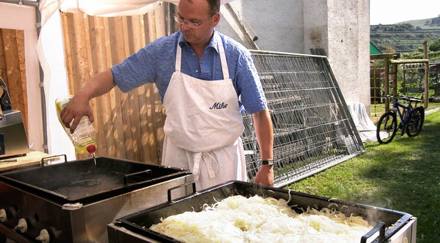 Hunderte Kilogramm Zwiebeln wurden bei... Schelingen und Bickensohl verbraucht.  | Foto: victoria kampfmann