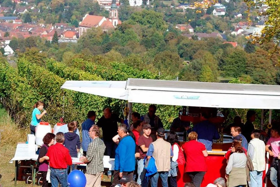 Kaiserbergfest unter dem Heubergturm für Jung und Alt (Foto: Stefan Merkle) Kaiserbergfest unter dem Heubergturm für Jung und Alt (Foto: Stefan Merkle)
