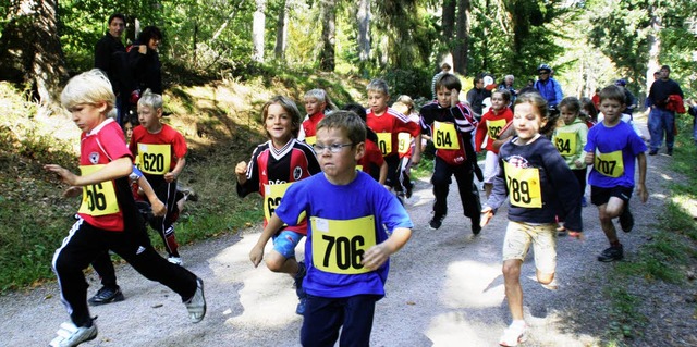 Bei den Bambinis ging der jngste Teilnehmer  mit zwei Jahren an den Start.   | Foto: Chris Seifried