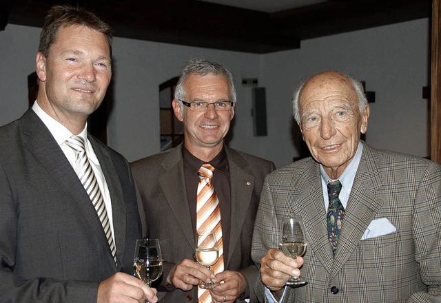 Dem neuen Trger des &#8222;Auggener V...ister Fritz Deutschmann (von rechts).   | Foto: Sigrid Umiger