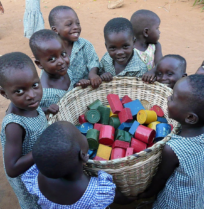 Zielgruppe der gemeinnützigen Kinderre... afrikanische Kinder in einer Notlage   | Foto: BZ