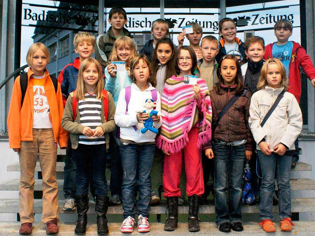 Die Klasse 4b der Adolf-Gnshirt-Schule mit Lehrerin Broys