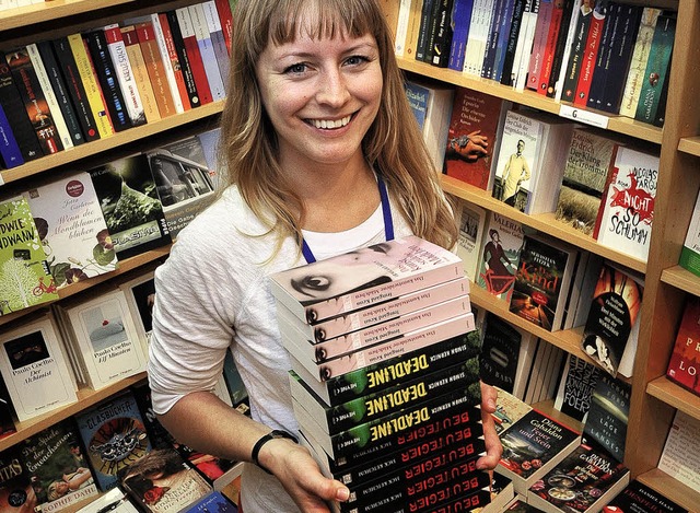 Susanna Kippert in der Taschenbuchabteilung  | Foto: ingo schneider